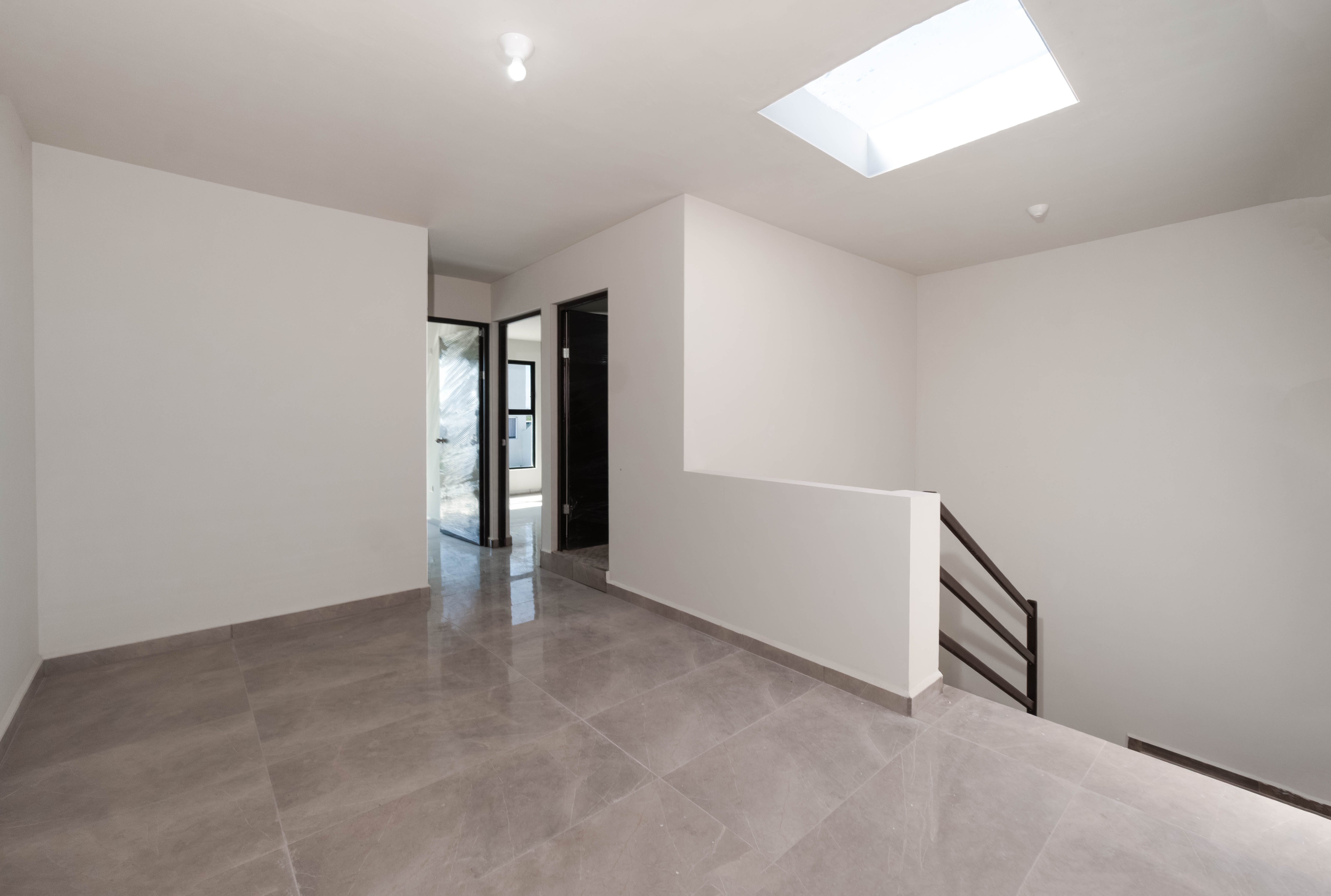 Casas en venta en Durango con financiamiento accesible: fachada residencial y entorno urbano